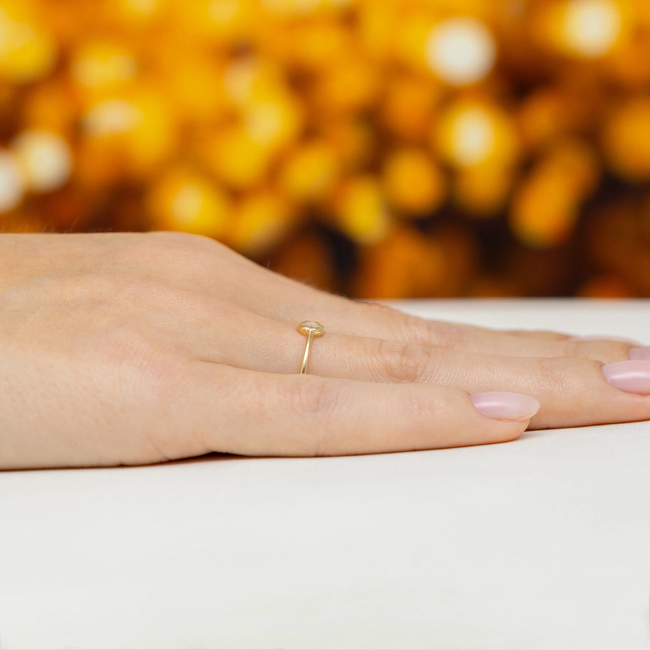 Gold Ring with Zirconia Drop