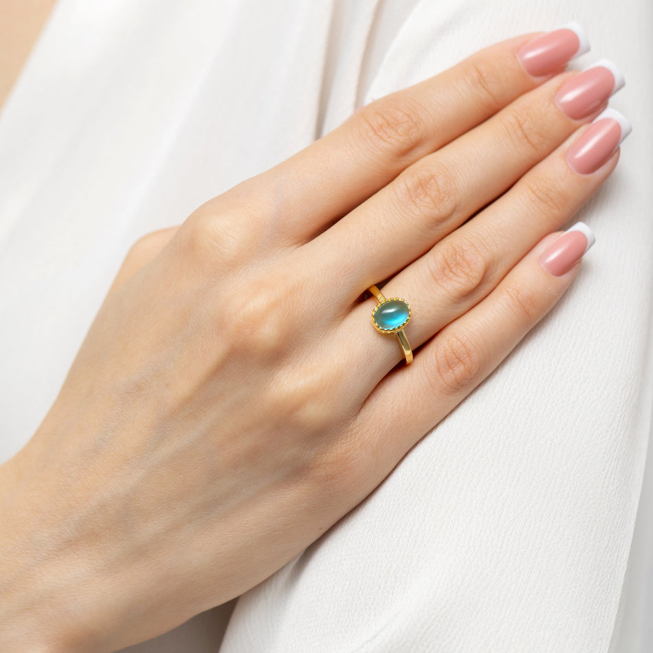 Vergoldeter Silberring mit blauem Quarz