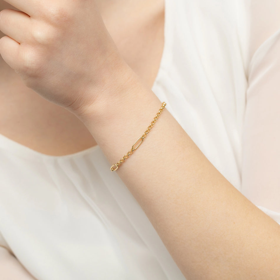 Goldarmband mit Gliedern