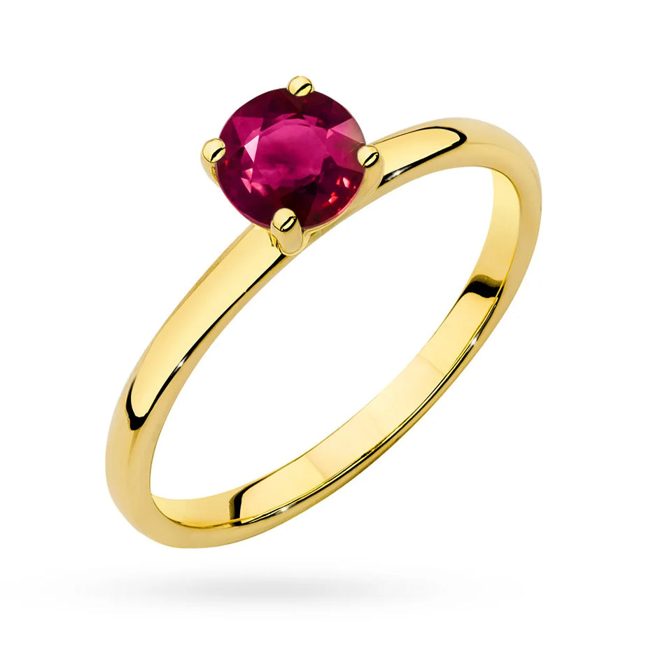 Gold Ring with 0.60ct Ruby