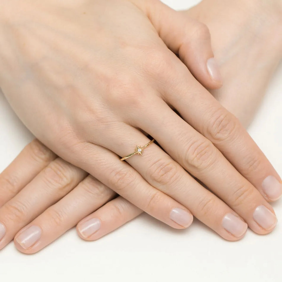 Vergoldeter Silberring mit Zirkonia