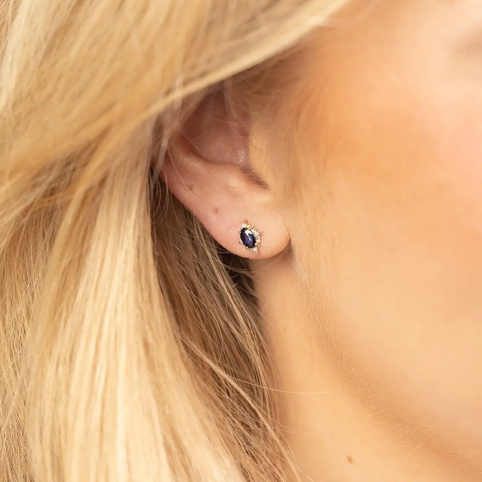 Goldohrringe mit 0,30 ct Saphiren und 0,04 ct Diamanten