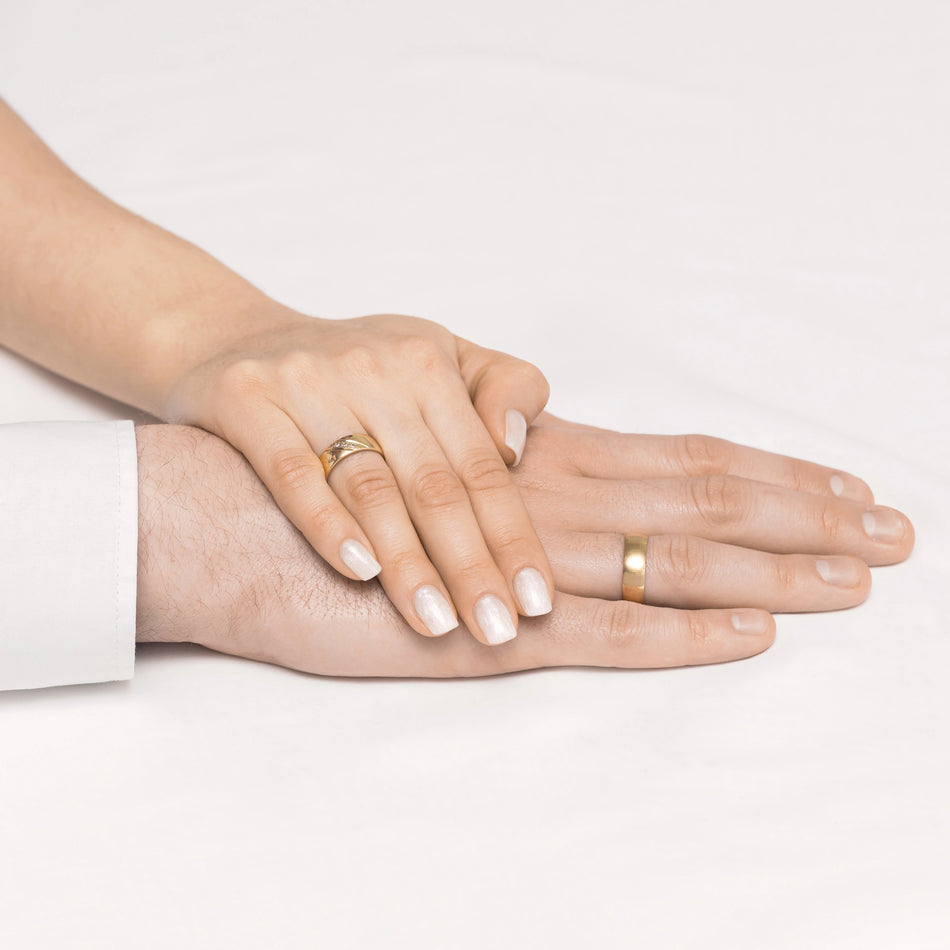 Goldene Eheringe mit Zirkonia, poliert, 6mm