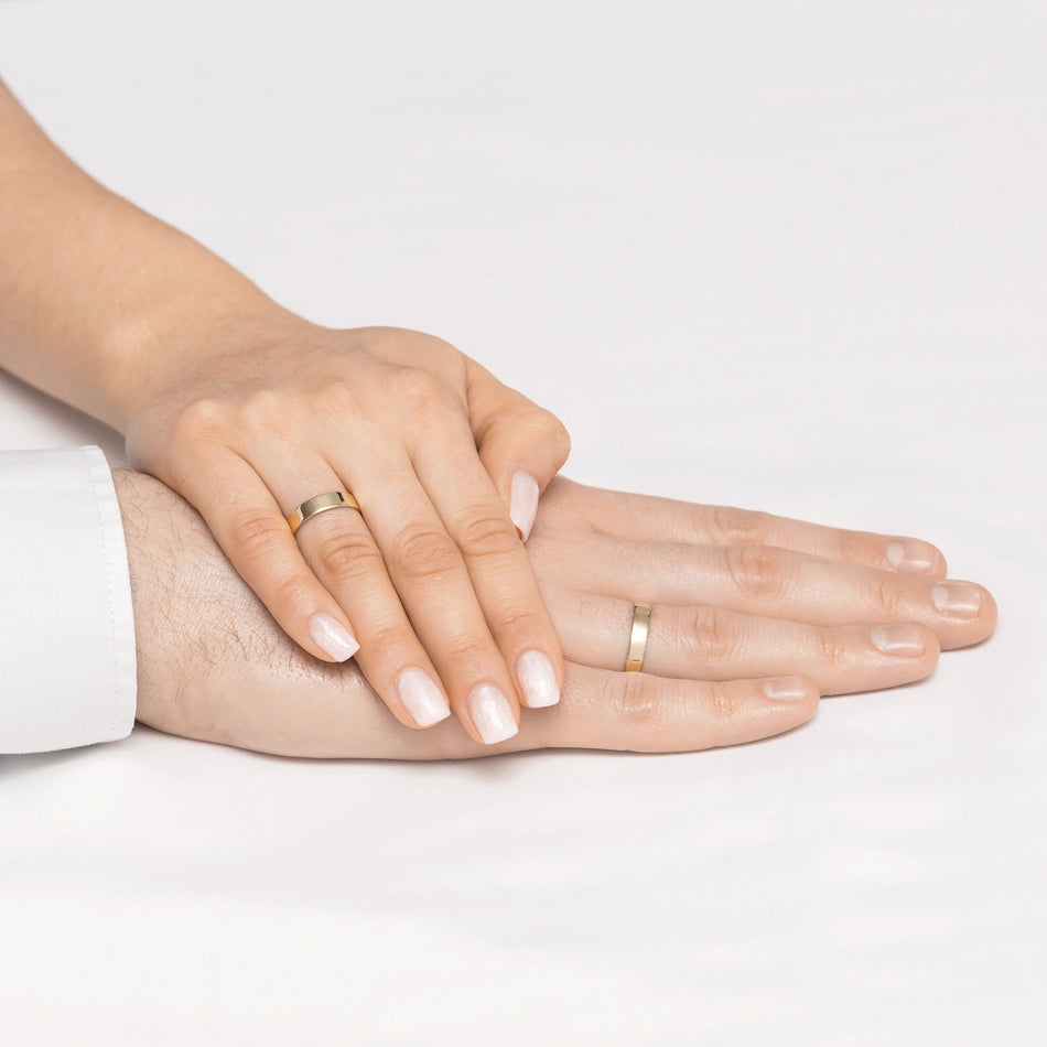 Klassische Flache Gold Eheringe 4mm