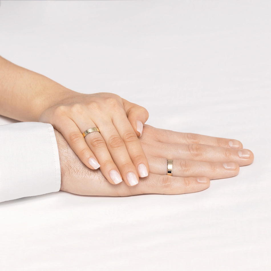 Klassische Flache Abgeschrägte Gold Eheringe Ringe 4 und 5mm