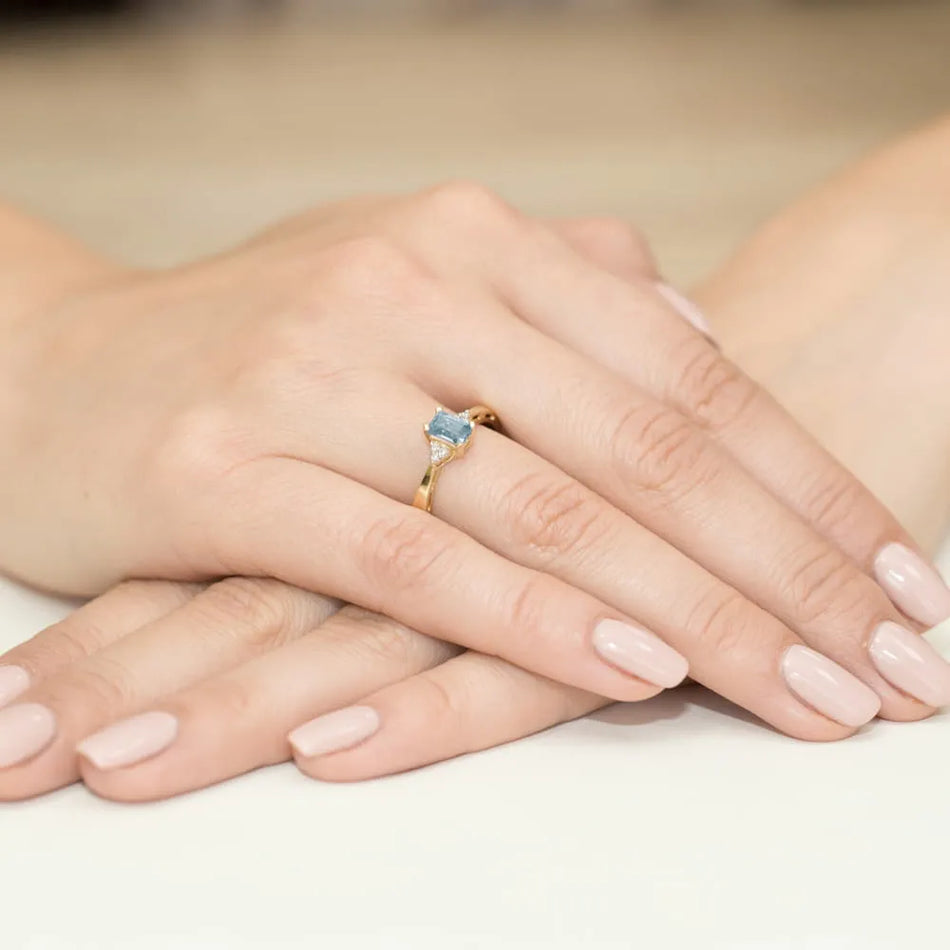 Gold Ring with 0.65ct Topaz and Diamonds