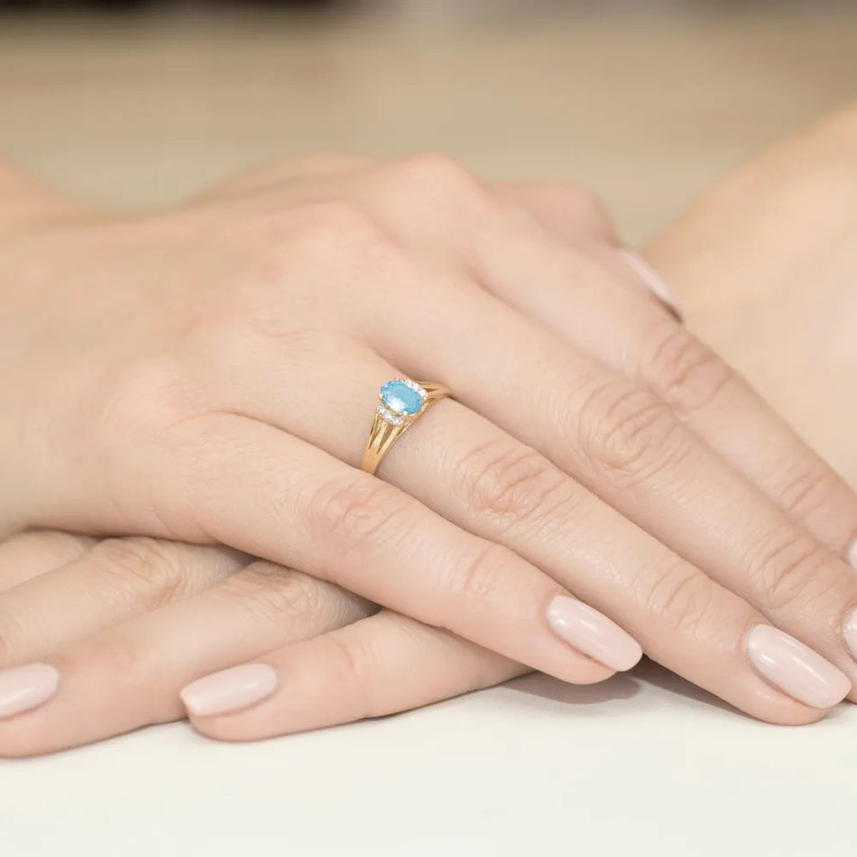 Goldring mit 0,50 ct Topas und Diamanten