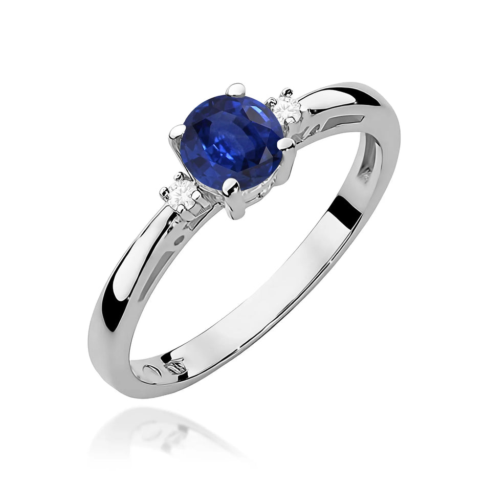 Gold Ring with 0.50ct Sapphire and Diamonds
