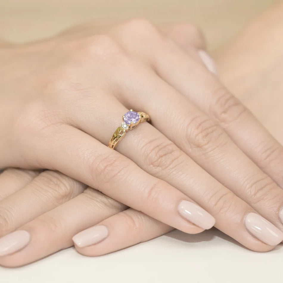 Gold Ring with 0.50ct Amethyst and 0.02ct Diamonds