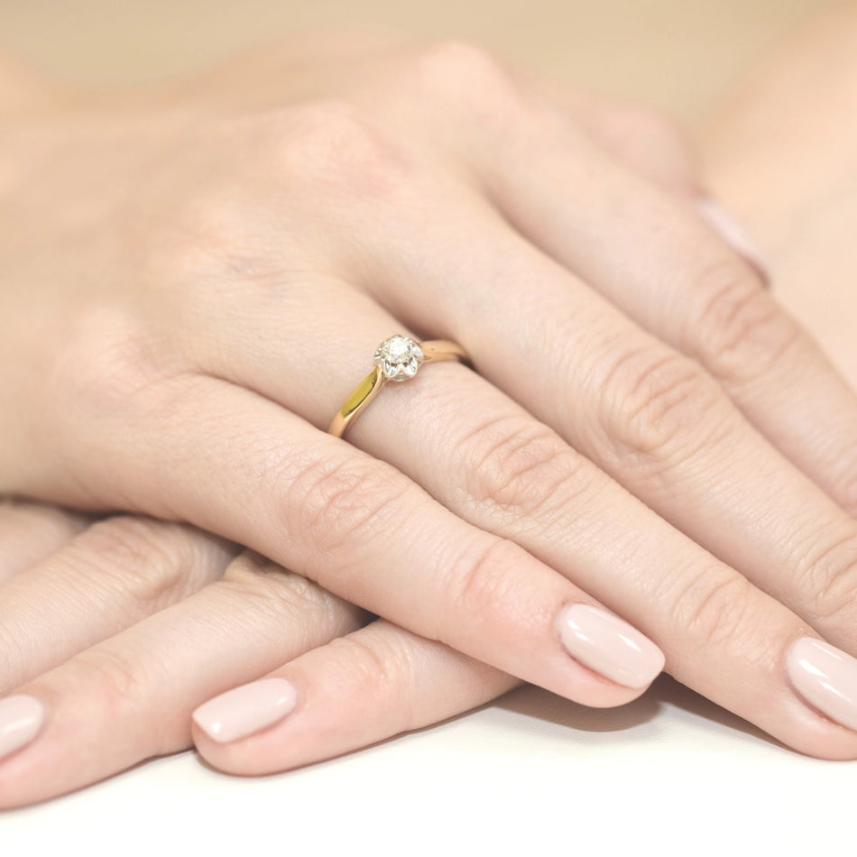 Goldring mit 0,15ct Labrodiamanten