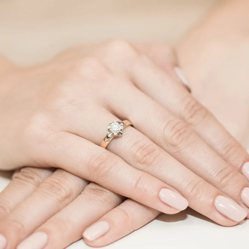 Goldring mit 0,50 ct Labrodiamanten