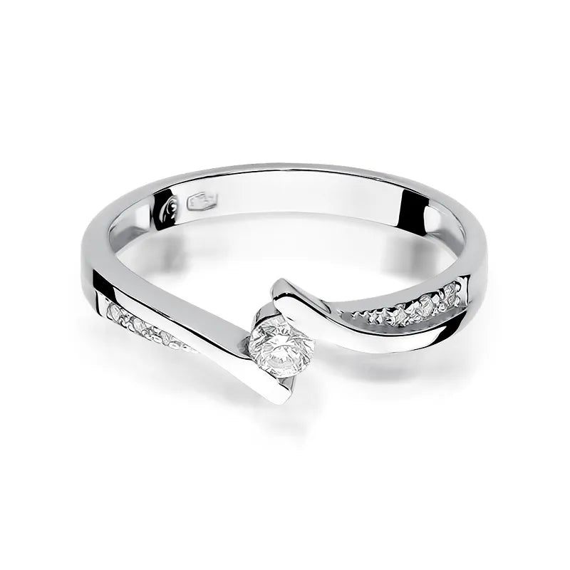 Goldring mit 0,13 ct und 0,03 ct Diamanten