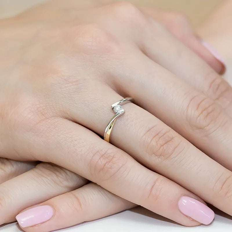 Gold Ring with 0.10ct Diamond