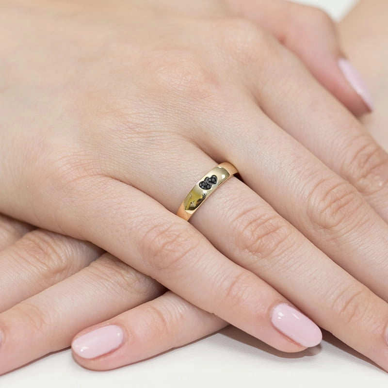 Gold Ring with 0.019ct Black diamonds
