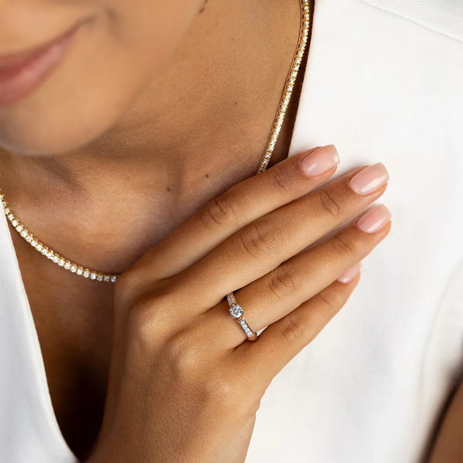 Gold Ring with 0.30ct and 0.116ct Lab-diamonds