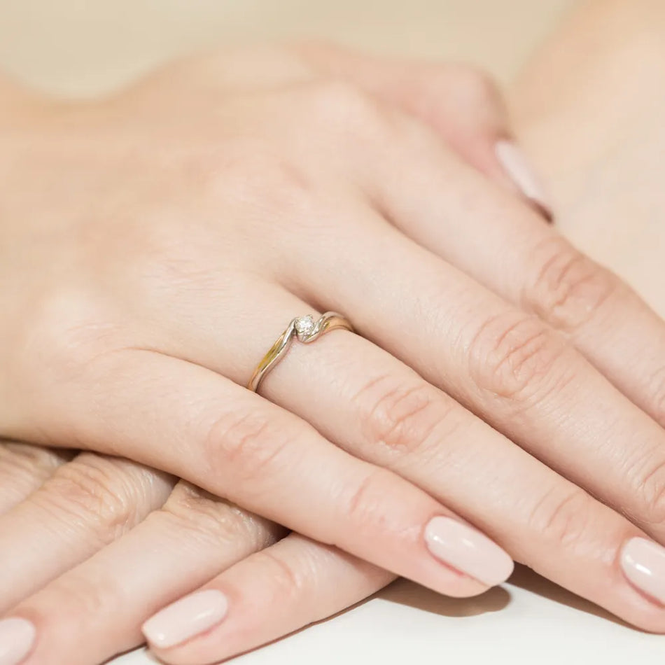 Gold Ring with 0.10ct Diamond