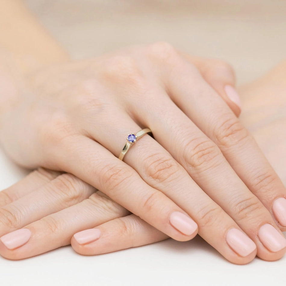 Gold Ring with 0.15ct Tansanit