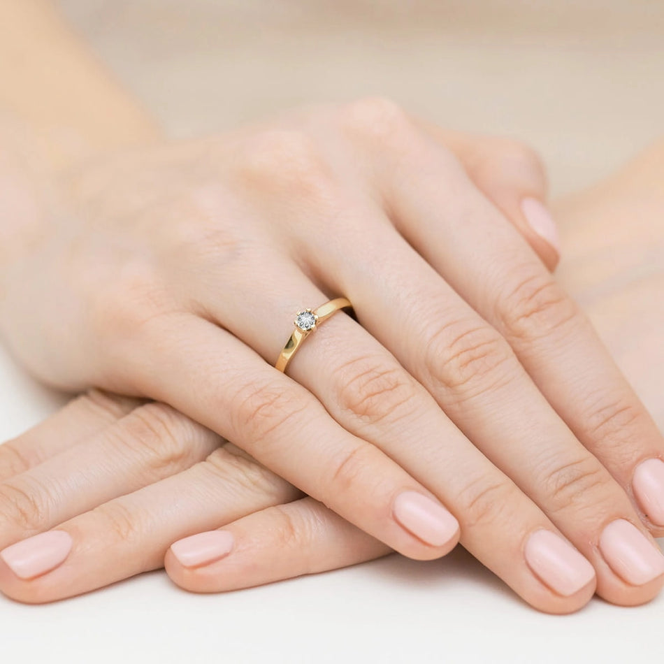 Goldring mit 0,12 ct Diamant