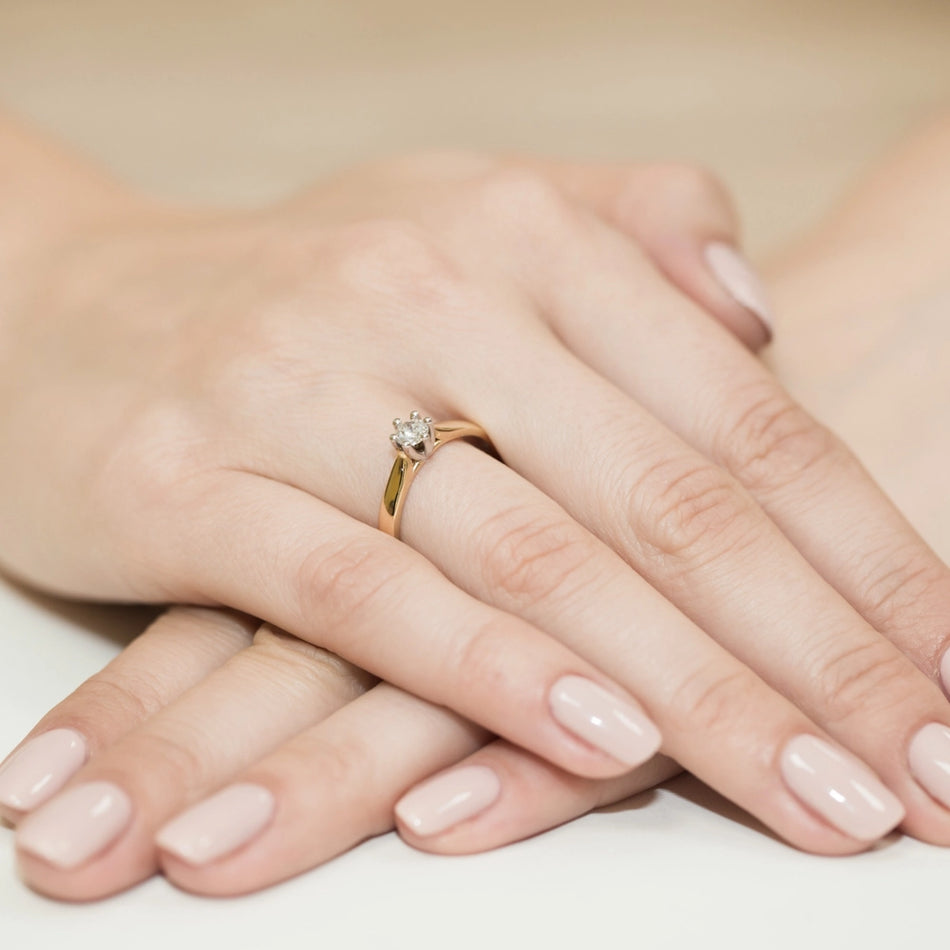 Gold Ring with 0.25ct Lab-diamond