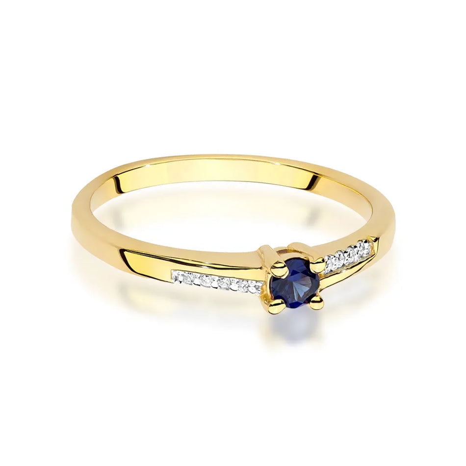 Gold Ring with 0.15ct Sapphire and 0.04ct Diamonds