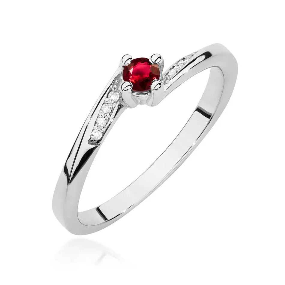 Goldring mit 0,15 ct Rubin und 0,04 ct Diamanten