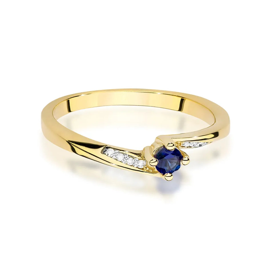 Gold Ring with 0.15ct Sapphire and 0.04ct Diamonds
