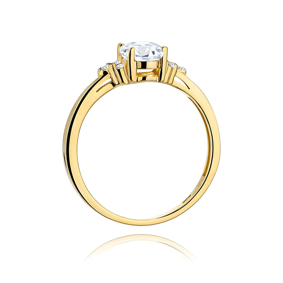 Gold Ring with 0.70ct and 0.052ct Lab-diamonds