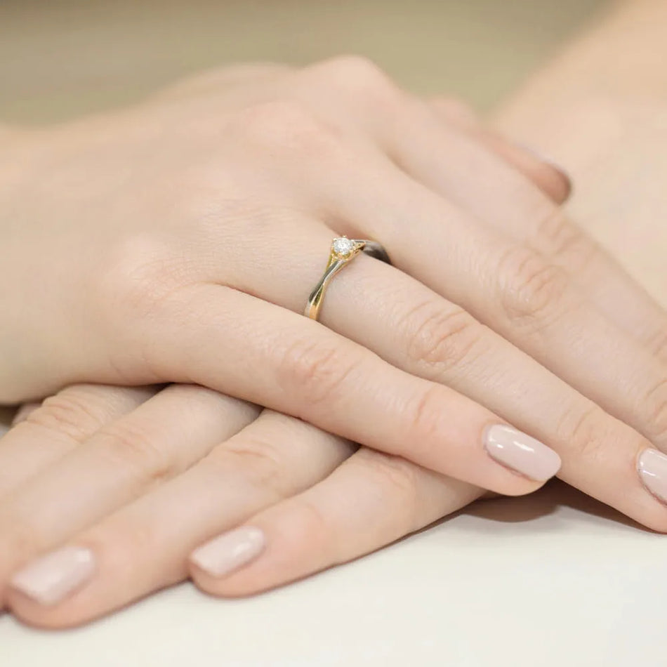 Gold Ring with 0.12ct Diamond