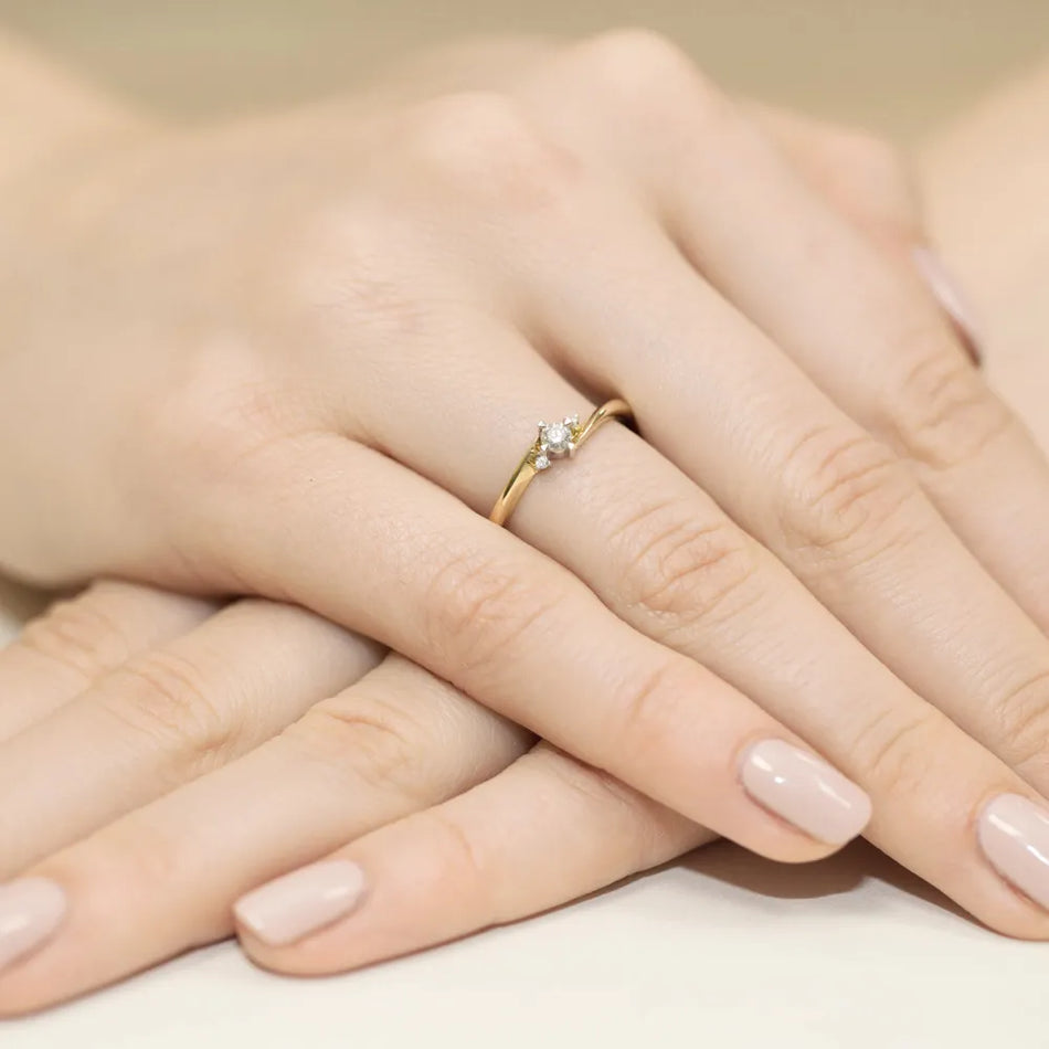 Gold Ring with 0.10ct and 0.017ct Diamonds