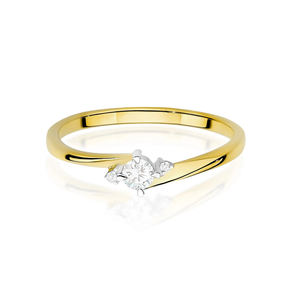 Gold Ring with 0.25ct and 0.029ct Lab-diamonds