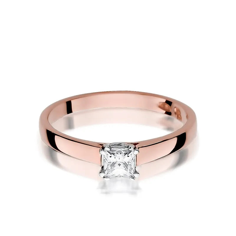 Gold Ring with 0.30ct Diamond