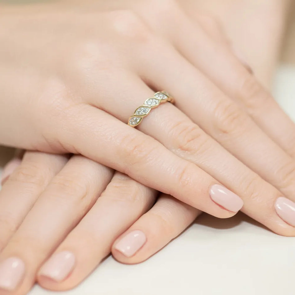Gold Ring with 0.20ct Diamonds