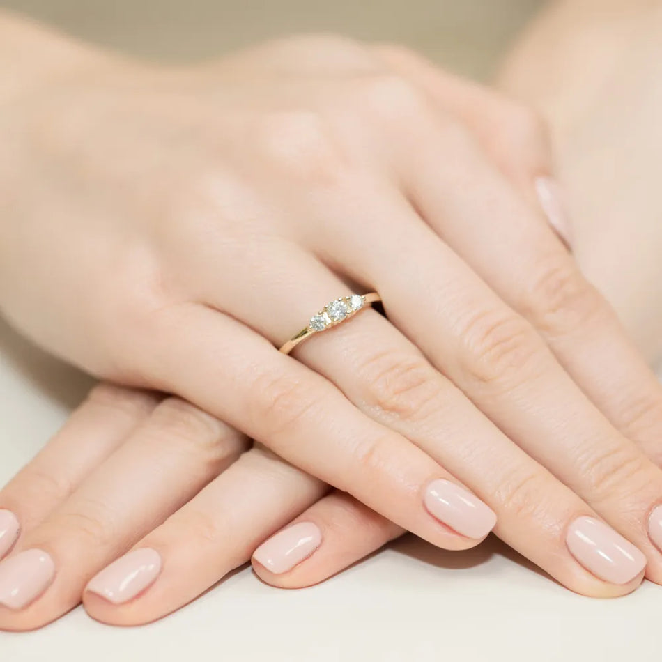 Goldring mit 0,15 ct und 0,18 ct Diamanten