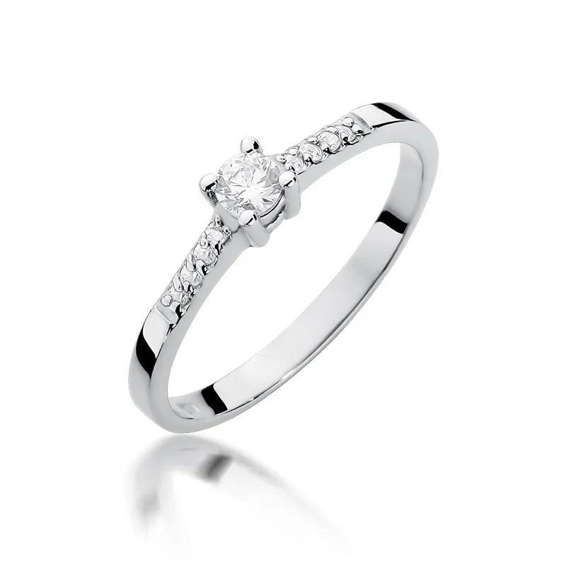 Goldring mit 0,15 ct und 0,069 ct Diamanten