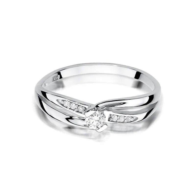 Goldring mit 0,10 ct und 0,03 ct Diamanten