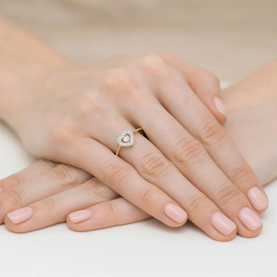 Goldring mit 0,10 ct und 0,09 ct Diamanten