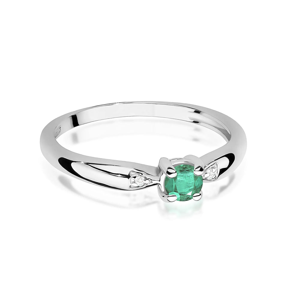 Gold Ring with 0.15ct Emerald and 0.01ct Diamonds