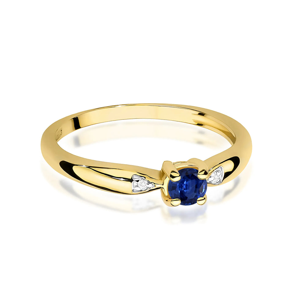Gold Ring with 0.15ct Sapphire and 0.01ct Diamonds