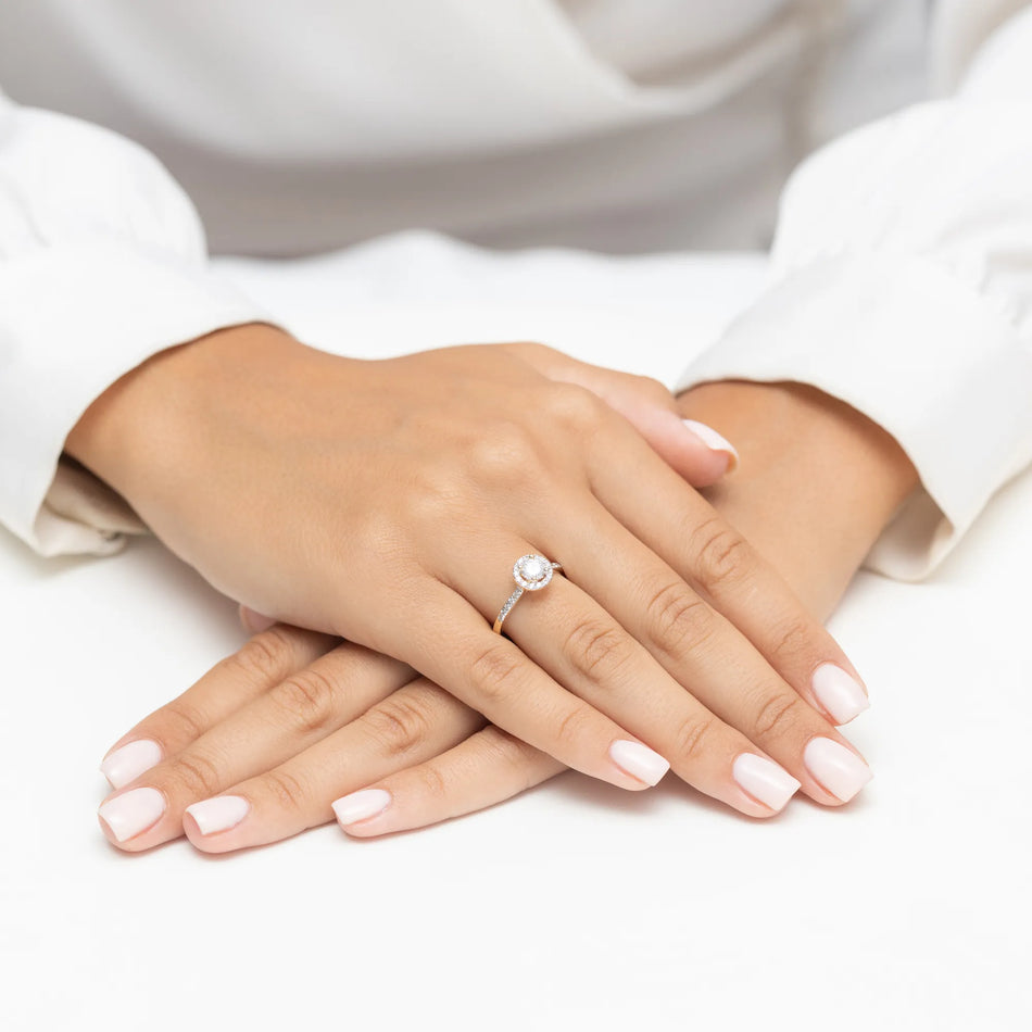 Gold Ring with 0.30ct and 0.224ct Diamonds