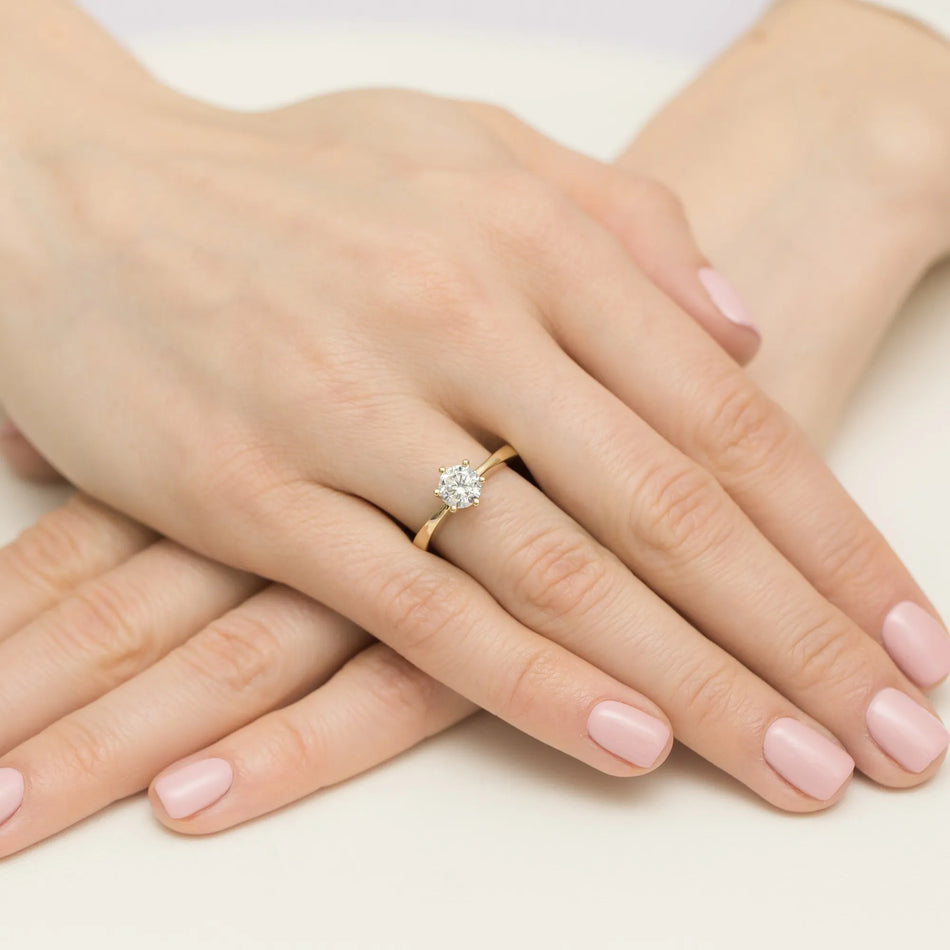 Gold Ring with 0.70ct Lab-Diamond