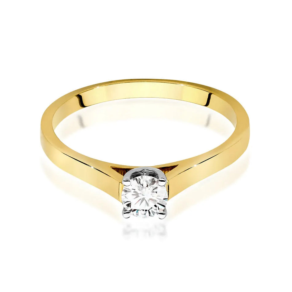 Gold Ring with 0.40ct Diamond