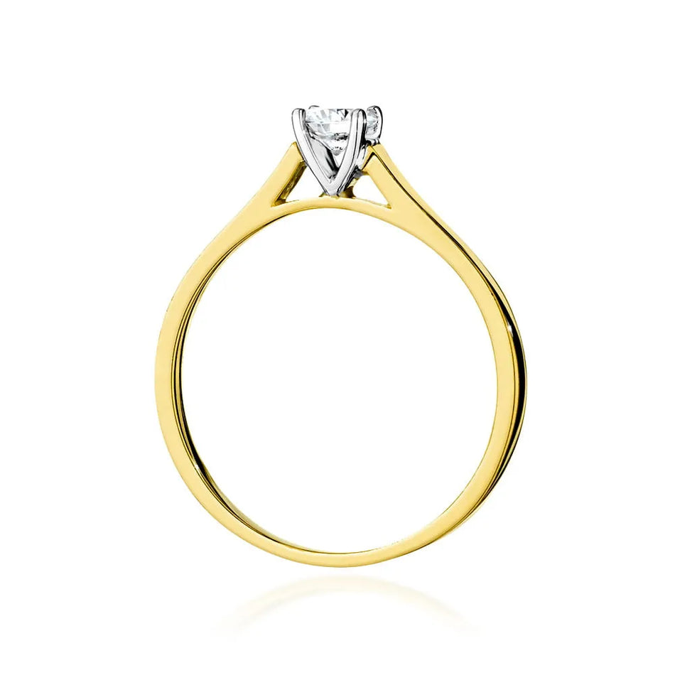 Gold Ring with 0.40ct Diamond