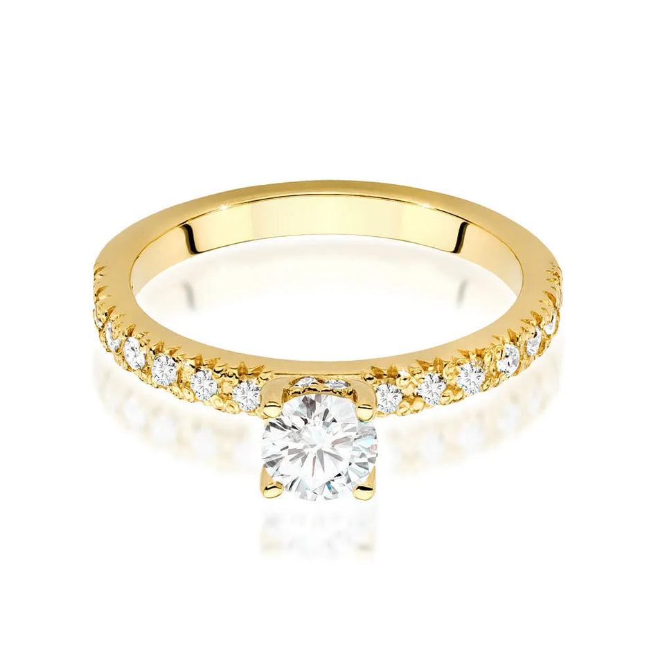 Gold Ring with 0.40ct Diamond and 0.243ct Sideline Diamonds