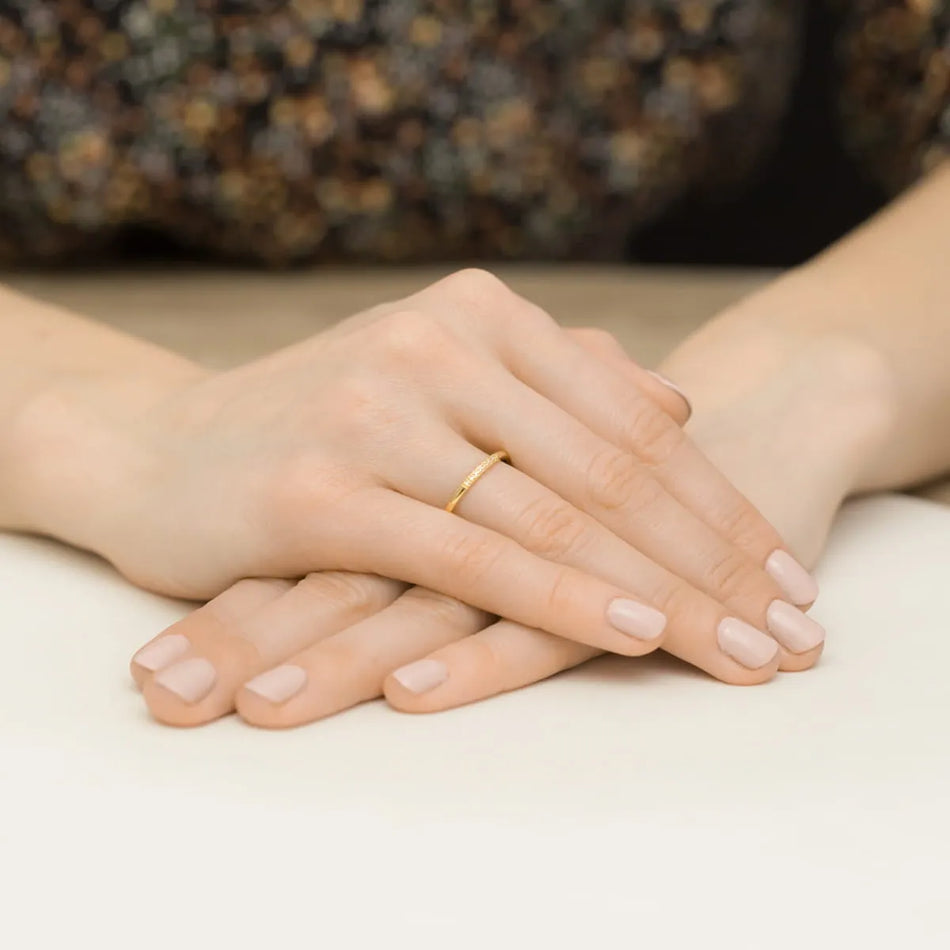 Goldring mit 0,035 ct Diamanten