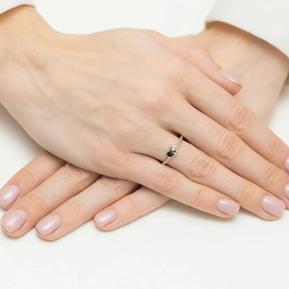 Goldring mit 0,03 ct Diamant