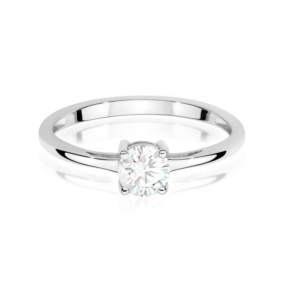 Goldring mit 0,60 ct weißem Saphir