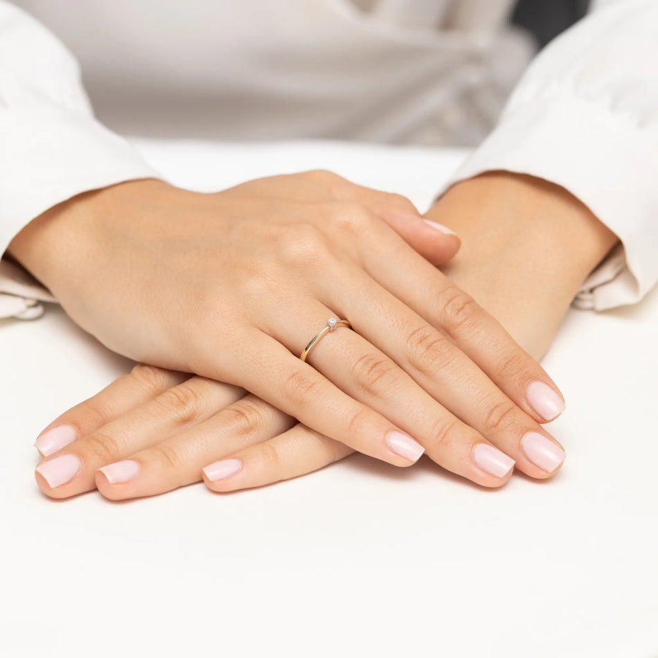 Goldring mit 0,05 ct Diamant