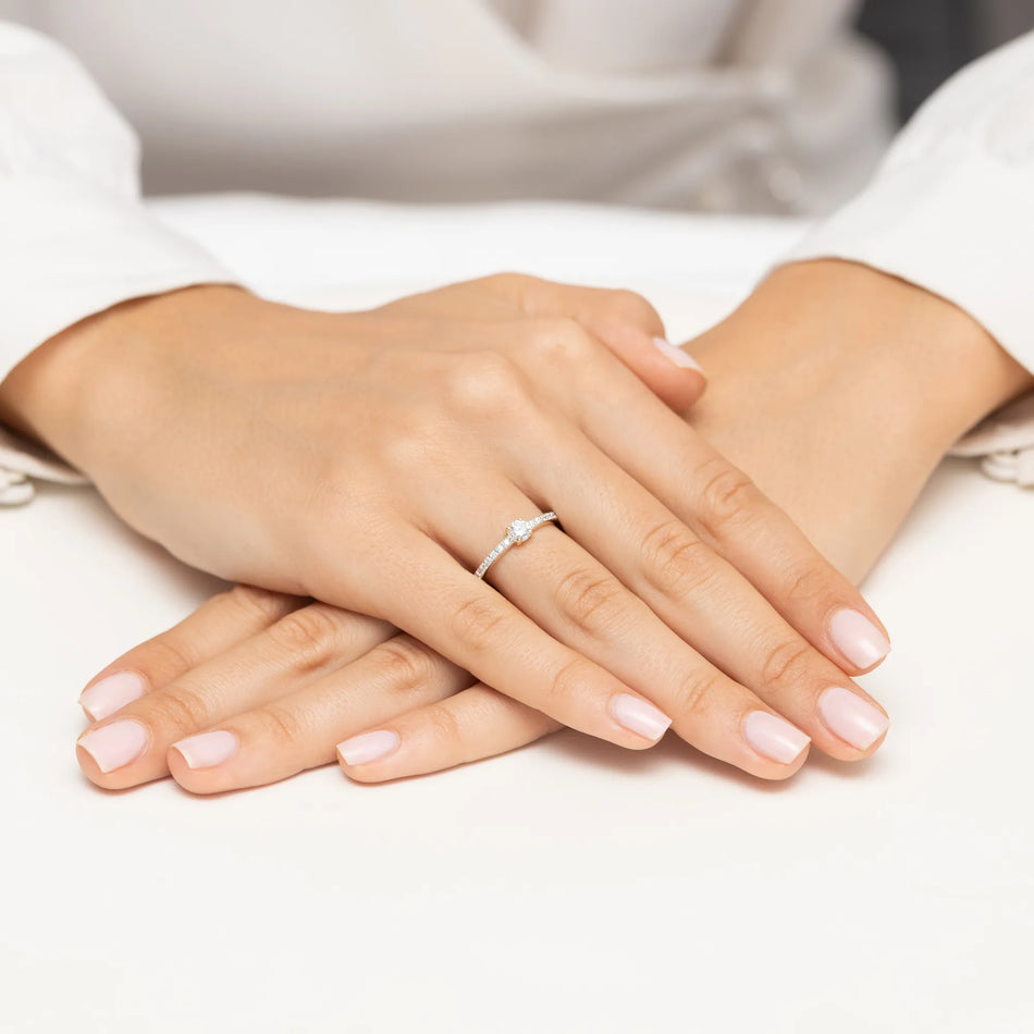 Gold Ring with 0.25ct and 0.14ct Diamonds