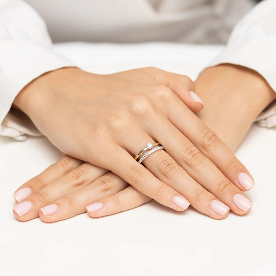 Gold Ring with 0.24ct and 0.16ct Diamonds