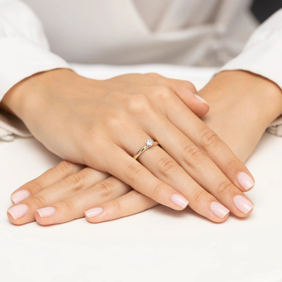 Goldring mit 0,25 ct Diamant